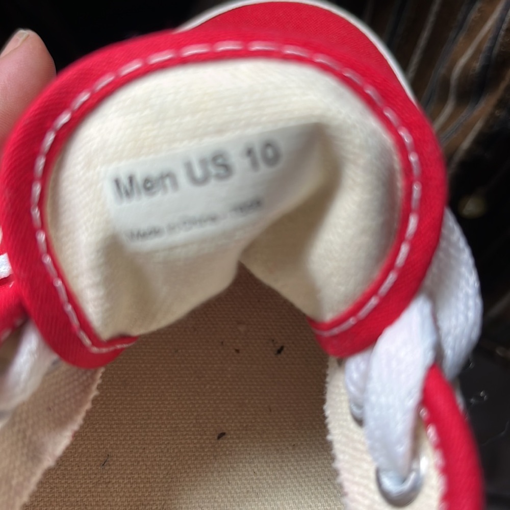 Red Vans classic, men’s 10 - Picture 5 of 5